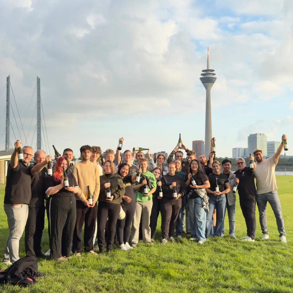 JugendCamp 2025 in Düsseldorf mit Wein von Emil Bauer