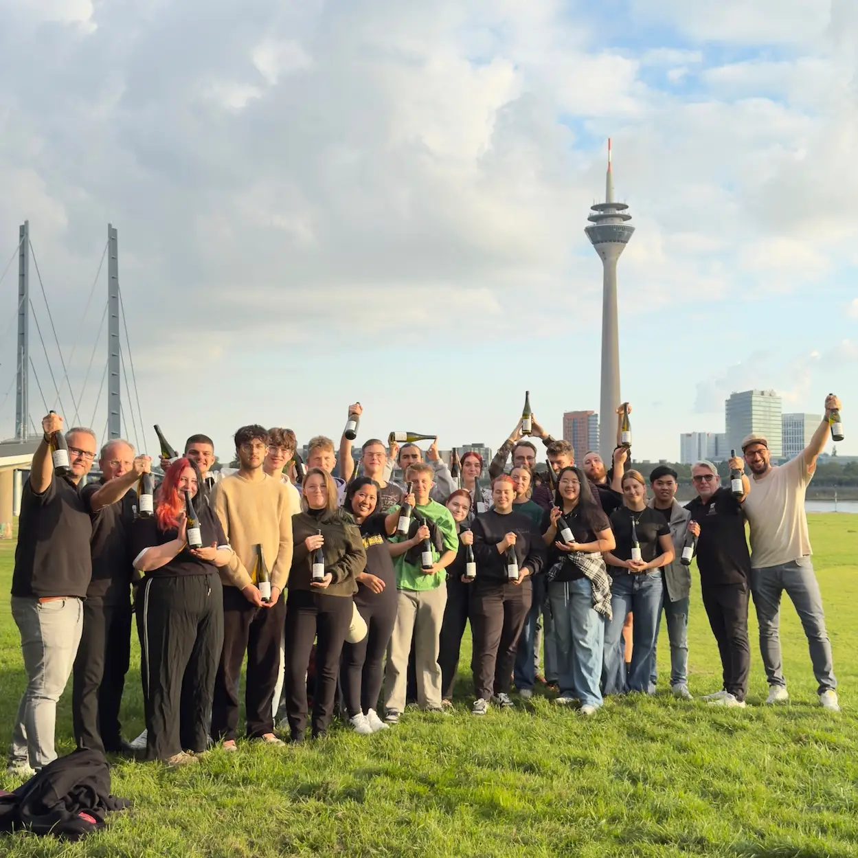 JugendCamp 2025 in Düsseldorf mit Wein von Emil Bauer